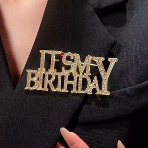 Broche con Letras de Pedrería 'Es Mi Cumpleaños', Joyería de Moda de Aleación para Ropa, Accesorio Unisex para Cumpleaños - Product Image 5