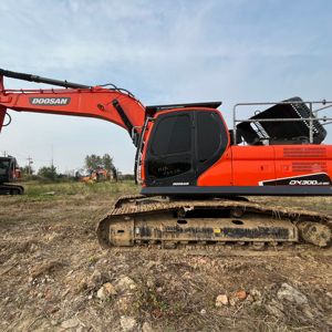 Excavadora Usada en Buen Estado, Doosan DX300, 30 Toneladas, Excavadora de Segunda Mano con Pocas Horas de Trabajo - Product Image 1