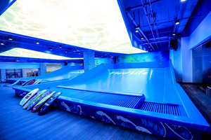เครื่องทำคลื่น HAVOSPARK FlowRider แบบเคลื่อนย้ายได้ สองเลน สำหรับใช้ในร่มและกลางแจ้ง ทำจากแผ่นเหล็ก ระบบไหลเวียนน้ำเชิงพาณิชย์ - Product Image 6
