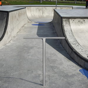 Biểu Tượng Tùy Chỉnh Chất Lượng Thương Hiệu Titan Diễn Viên Đóng Thế Xe Tay Ga T-Bar 610*720Mm Nguyên Màu Sắc Hic Ihc Scs ISO Chứng Nhận Nhà Máy Trực Tiếp - Product Image 2