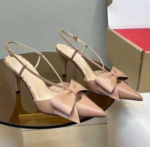 รองเท้าส้นสูงคุณภาพเยี่ยมแบรนด์ดีไซเนอร์ V รุ่นหรูหราสำหรับผู้หญิง ประจำปี 2026 เหมาะสำหรับใส่กับชุดฤดูร้อน - Product Image 6