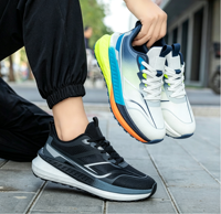 Chaussures de sport unisexes à dégradé de couleurs, semelle absorbant les chocs, respirantes, en mesh, pour hommes et femmes