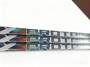 מקל הוקי קרח שחור PORTO 2 מסיבי פחמן 5000 יחידות במבצע חם ממפעל בסין, מחיר סיטונאי נמוך למכירה - Product Image 6