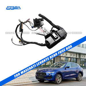 Offre Spéciale pièces de rechange de voiture électrique boîte à fusibles automobile boîte à fusibles arrière en cuivre pour Maserati Levanta 2017 670006554 - Product Image 1