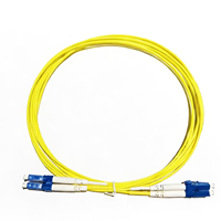 Kabel Patch Fiber OM4 LC-LC Duplex dengan Selubung PVC, Transmisi Sinyal Stabil untuk Koneksi Peralatan Optik Switch LAN Perusahaan