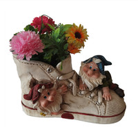 Statue de gnome amusant sur une chaussure, support pour plantes succulentes, décoration de jardin en résine, artisanat écologique résistant aux intempéries pour pot de fleurs
