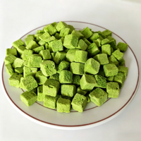 Friandises nutritionnelles pour animaux de compagnie fabriquées par le fabricant pour la vente en gros et au détail aux animaleries – Protection intestinale – Granulés de herbe pour chats lyophilisés
