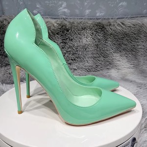 Zapatos de Mujer de Tacón Alto, Color Verde Lacado, Punta Puntiaguda, Cuero Patentado Sólido, con Tacón de Aguja de 12 cm - Product Image 2