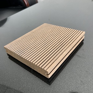 Excelente rendimiento físico de estilo europeo, suelo WPC tallado en madera a prueba de humedad, cubierta WPC sólida compuesta - Product Image 3