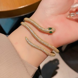 Bracelet serpent en or et diamants blancs incrustés, bijoux de fête pour femmes, cadeau - Product Image 1