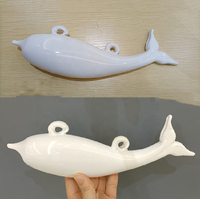Grand lustre en céramique blanche, éclairage moderne, grands poissons, fleurs de poisson, lampes suspendues pour projet de hall de villa d'hôtel