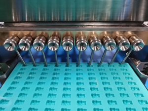 Comercial Mini de goma máquina de Chocolate depositante de jalea de máquina de dulces uso doméstico torta de la taza depositante - Product Image 6