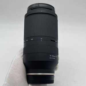 สินค้ามือสอง ยินดีให้ตรวจสอบ — เลนส์ 70-180 มม. f/2.8 Di III VXD E สภาพเกรด A ไม่มีเชื้อราหรือฝ้า พร้อมฮูด! - Product Image 4