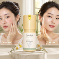 Spray facial à la camomille de marque propre pour l'hydratation et la douceur de la peau, offrant un effet éclatant et rafraîchissant.
