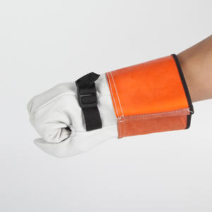 Luvas de Soldagem de Alta Qualidade em Couro de Vaca, Resistentes ao Calor, Leves e Personalizáveis para Uso Industrial - Product Image 3