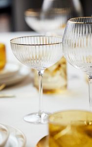 Vasos de chupito tipo tumbler con borde dorado, los más vendidos, para bodas - Product Image 2