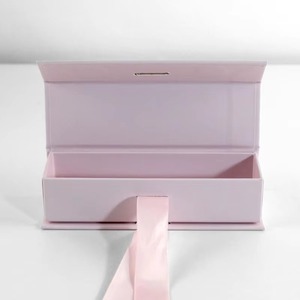 Luxury Magnetic Lipstick Gift Box Paper Box Ribbon Bow Closure - Product Image 3