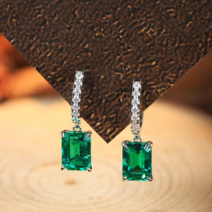 Bijoux personnalisés classique S925 argent fantaisie Design boucles d'oreilles femmes bijoux laboratoire croissance grand-mère émeraude cadeau d'anniversaire - Product Image 1