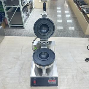 Machine à sandwichs Baker's Friend, plaque chauffante électrique antiadhésive pour faire des sandwichs aux œufs, des muffins, des hamburgers, des hot-dogs et des crêpes - Product Image 5