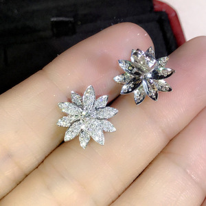 Orecchini a perno con fiocco di neve a petalo Marquise da donna, gioielli floreali alla moda per l'orecchio - Product Image 3