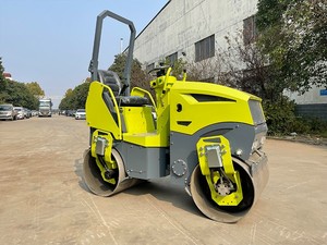 ลูกกลิ้งสั่นสะเทือน ST1500 1380กก. ลูกกลิ้งถนนแบบสั่นลูกกลิ้งสั่นสะเทือนแบบไฮดรอลิกเต็มถังขนาดเล็ก - Product Image 5