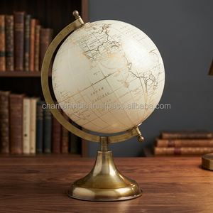 Globe antique en laiton Chaman India avec support en fer - Product Image 3