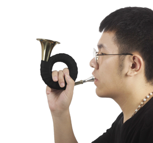 Vente en <span class=keywords><strong>gros</strong></span> d'usine musicale professionnelle vente directe de corne de chasse dorée <span class=keywords><strong>instrument</strong></span> à <span class=keywords><strong>vent</strong></span> en laiton Slade si bémol grand - Product Image 2