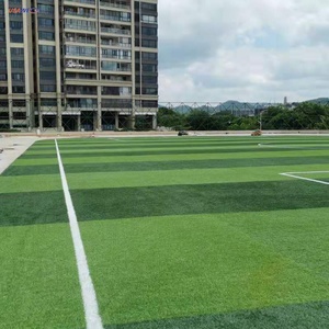 Gazon artificiel de football durable Campo De Futebol, résistant à l'usure, système de drainage, prêt à être expédié, distributeur pour terrains commerciaux - Product Image 5