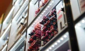 Présentoir de maquillage professionnel <span class=keywords><strong>NYX</strong></span> haute visibilité ONI Shopfitting avec éclairage LED, étanche, transparent, durable, facile à nettoyer, moderne - Product Image 4