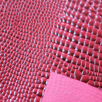 Cuir synthétique brillant effet crocodile pour sacs et chaussures, matière en similicuir verni
