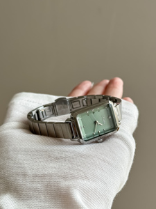 Scottie 9058x <span class=keywords><strong>Montre</strong></span> pour <span class=keywords><strong>femme</strong></span> en alliage de quartz <span class=keywords><strong>Montre</strong></span> à main carrée en acier inoxydable étanche avec mouvement Citizen <span class=keywords><strong>Montre</strong></span> pour <span class=keywords><strong>femme</strong></span> - Product Image 2