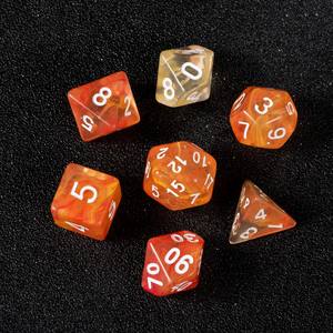 Ensemble de 7 dés polyédriques D4-D100 DnD RPG Dungeons en orange avec logo personnalisé pour les jeux de cartes et de société - Product Image 2