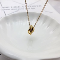 Dainty Collier 3 cercles pour femmes Pendentif multi-anneaux imbriqués Bijoux en acier inoxydable plaqué or 18 carats Cadeaux de Noël
