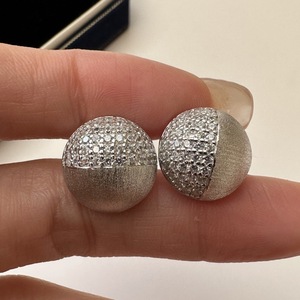 Boucles d'oreilles clous en argent pur S925 micro-incrusté brossé italien, style rétro européen et américain, accessoires d'oreille simples - Product Image 1