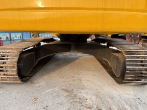 Excavatrice Komatsu PC240 d'occasion à vendre, modèle 2022, système hydraulique fiable, machine de construction durable, moteur, pompe - Product Image 6