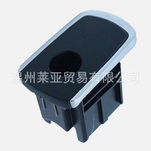 มือจับกล่องเก็บของ BMW รุ่น 51169290976 สำหรับ F323 อะไหล่พลาสติกทดแทนสำหรับงานซ่อมบำรุง - Product Image 2