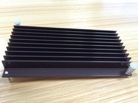 Dissipateurs thermiques en extrusion d'aluminium avec revêtement en poudre céramique bonne solution thermique dissipateurs thermiques pour carte électronique de circuit imprimé