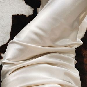 Mode haute qualité élégante femmes <span class=keywords><strong>robe</strong></span> été Spaghetti Satin longue femme <span class=keywords><strong>robe</strong></span> <span class=keywords><strong>très</strong></span> doux lisse <span class=keywords><strong>Sexy</strong></span> Slip <span class=keywords><strong>robe</strong></span> - Product Image 4