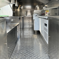 Camion de restauration mobile sur mesure de grande taille, entièrement équipé, pour la vente rapide de tacos et autres plats, idéal pour les événements et les concessionnaires.