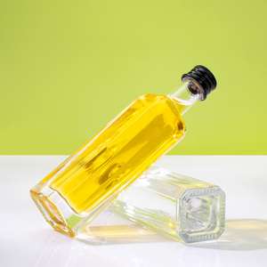 Mini Botella de Vidrio Transparente Cuadrada de 50 ml (1.5 oz) para Licor, Alcohol, Ron, Whisky, Vodka, Botella de Muestra Vacía con Tapa de Rosca - Product Image 6