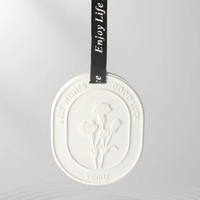 Diffuseur d'arômes en pierre suspendu pour voiture, désodorisant en céramique, plâtre, porcelaine, diffuseur d'huiles parfumées en forme de fleur, décoration de placard, cadeau