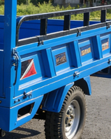 Tricycle de transport robuste, capacité 1500 kg, robustesse et durabilité, avec phares LED et essuie-glaces électriques
