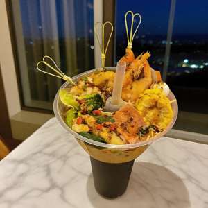 Vaso para Granizados <span class=keywords><strong>de</strong></span> 24 oz y 32 oz con Logotipo y Pajita, Tazón <span class=keywords><strong>de</strong></span> Plástico PP 2 en Uno para Llevar Limonada y Comida, Vaso Combinado para Snack y Bebida - Product Image 3