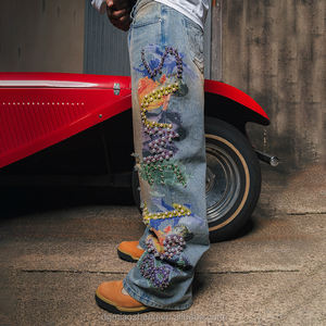 بنطلون جينز رجالي مخصص من الشركة المصنعة بتصميم عصري مطرز ومغسول ومستقيم وممزق مع أحجار الراين واللؤلؤ - Product Image 2