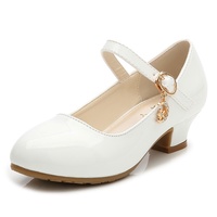 Nouvelles chaussures de princesse à talons hauts pour filles, version coréenne, blanches, pour spectacles, pour étudiantes, pour les fêtes d'été - Vente en gros usine