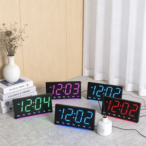 Horloge murale numérique à grand écran LED avec lumière ambiante, alarme, affichage de l'heure, <span class=keywords><strong>calendrier</strong></span> hebdomadaire, fonction snooze et rétroéclairage pour la maison, le bureau, la chambre et le jardin - Product Image 2