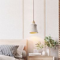 Luminaire suspendu en béton perforé artistique moderne avec des accents en bois pour la décoration de café et de la maison Petit lustre suspendu