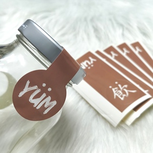 <span class=keywords><strong>Adesivi</strong></span> per etichette in vinile impermeabili <span class=keywords><strong>personalizzati</strong></span> OEM <span class=keywords><strong>adesivi</strong></span> per etichette adesive in rotolo con Logo per l'imballaggio - Product Image 1