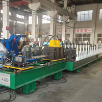 Machine de profilage de canaux de support photovoltaïque réglable en hauteur pour la pose de panneaux solaires et la construction de structures solaires
