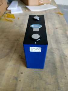 CALB <span class=keywords><strong>3</strong></span>.2V 88Ah 90AH 118Ah 125Ah 130Ah 147Ah 197Ah 210Ah 54Ah 280Ah Lifepo4 fosfat prisma Lithium Ion sel baterai - Product Image 5